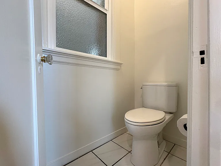 431 9th Ave — Photo 21