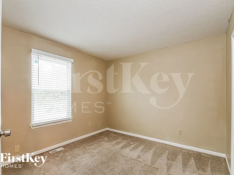 7427 Cobblestone West Dr — Photo 15