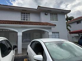 3514 W 76th St, Hialeah, FL