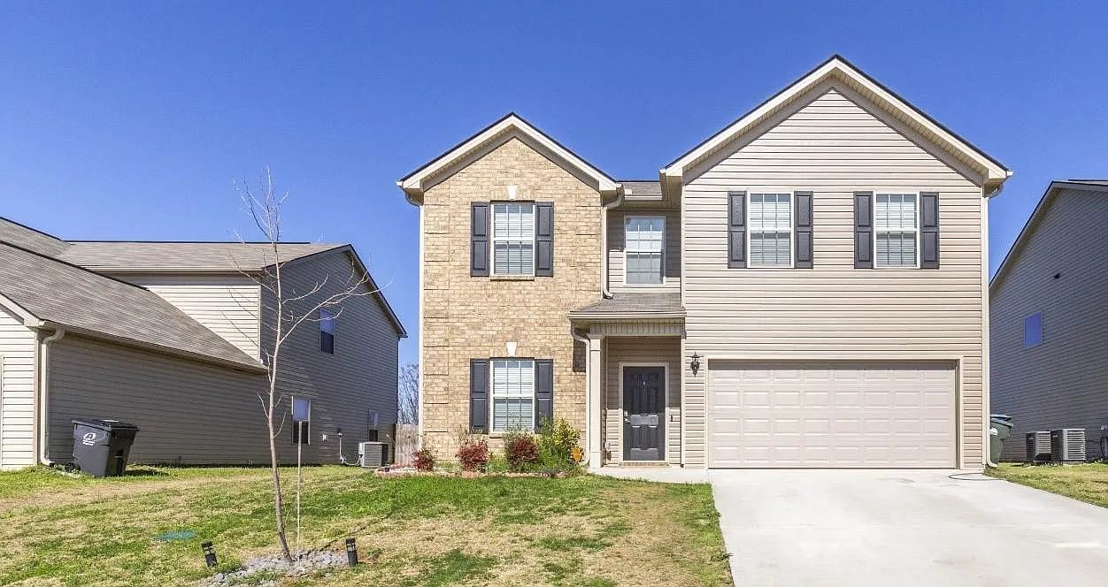 180 Amelia Dr photo 1