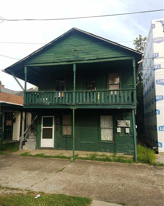 2nd image of 209 Beauregard St