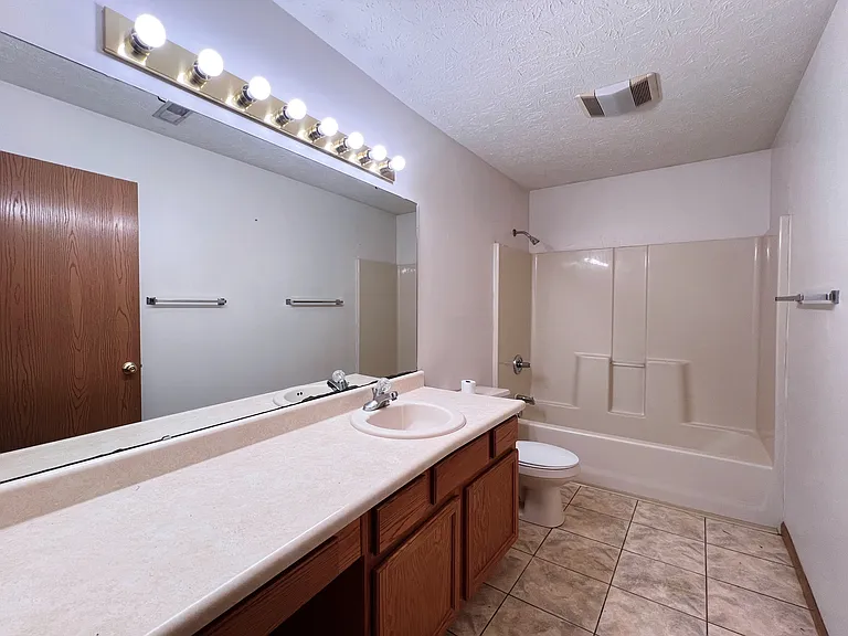3220 Hunter Rd — Photo 9