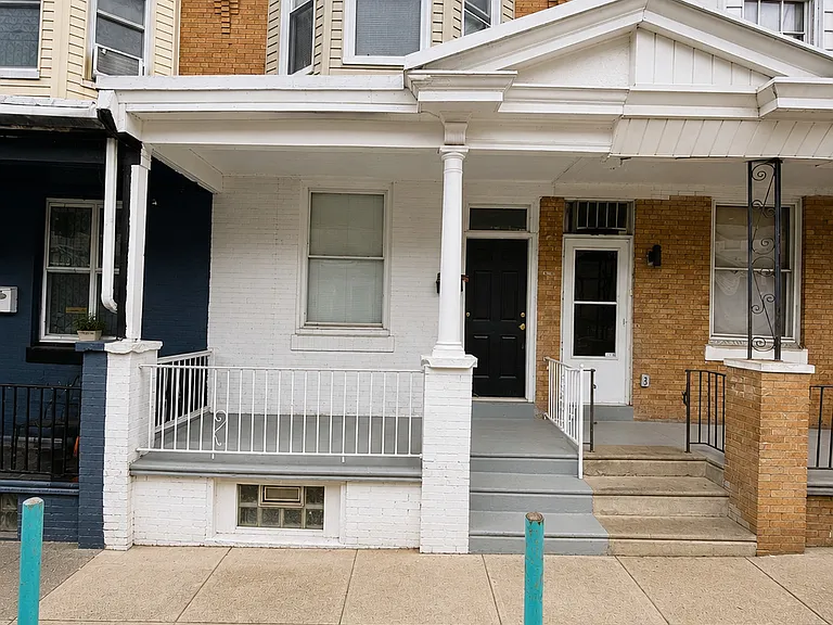 828 E Cornwall St — Photo 27