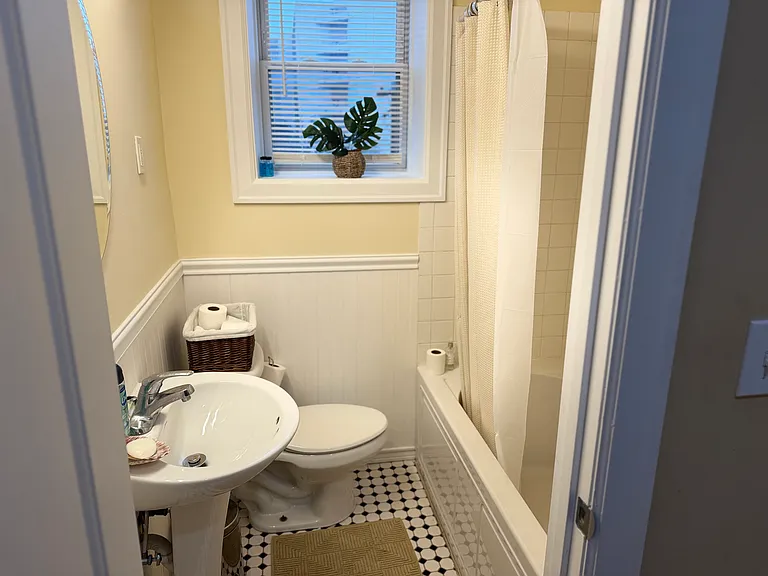 258 E High St #301 — Photo 10