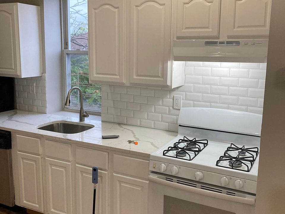 1st image of 223 Hawthorne Ave APT 1B
