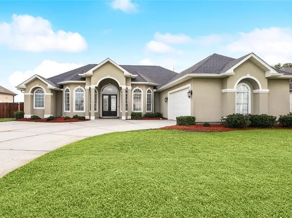 1841 Squirewood Dr E, Harvey, LA 70058