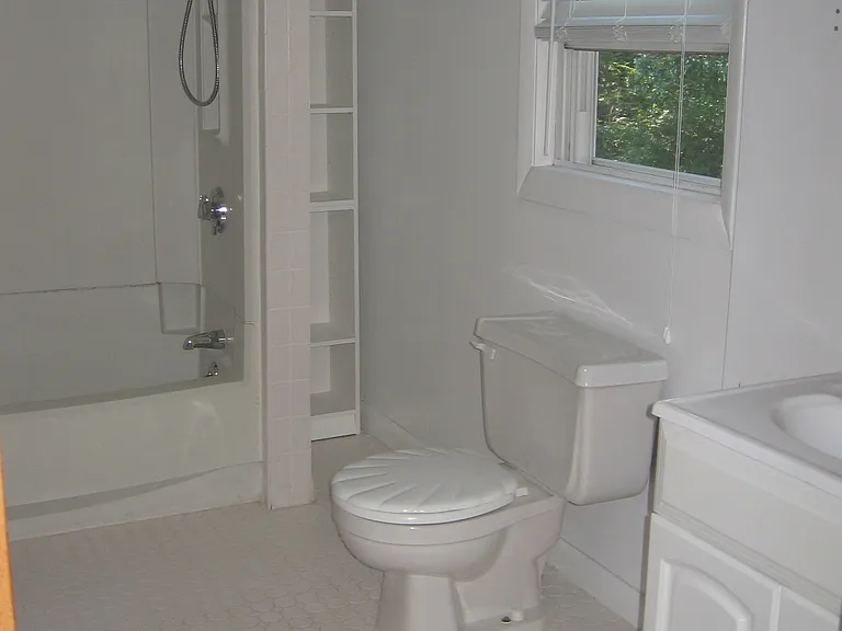 35 Vine St #1 — Photo 15