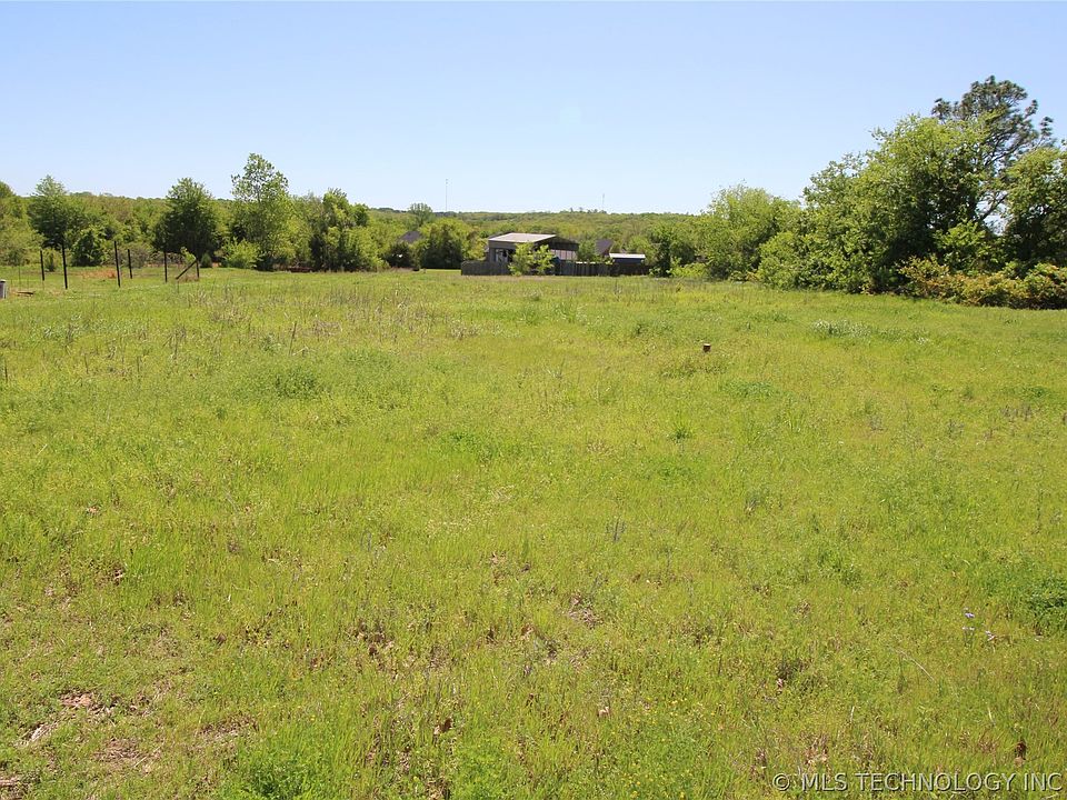 2nd image of 5105 Armstrong Rd