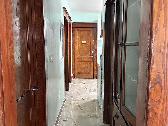 5th image of 794 Washington Ave APT 1
