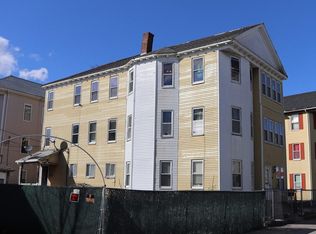 26 Fairbanks St, Worcester, MA 01610