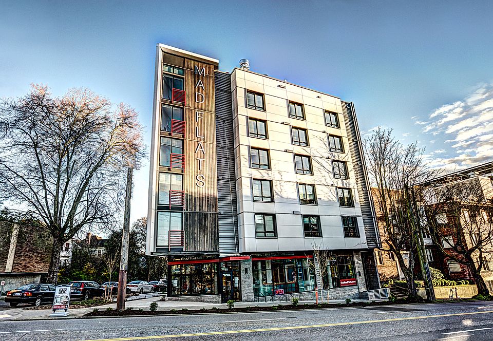 2nd image of 1523 E Madison St APT 102