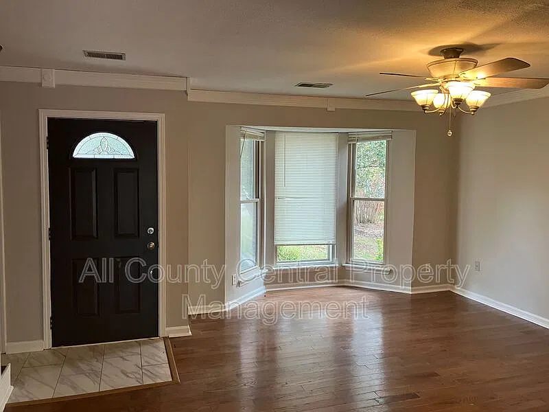 2 bed, 2.0 bath, 1138 sqft, $1,250 — Photo 2