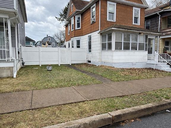 2nd image of 342 Horton St