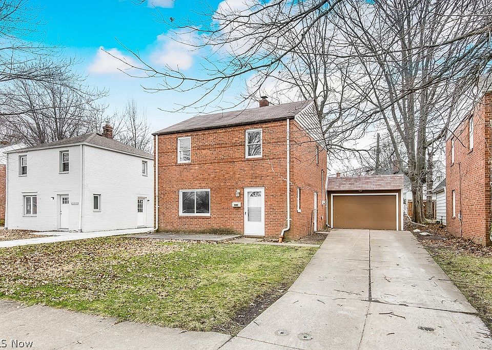 1st image of 23720 Hartland Dr