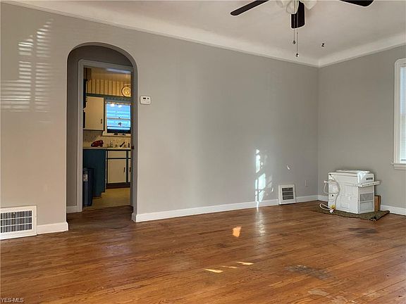5th image of 4383 W 57th St