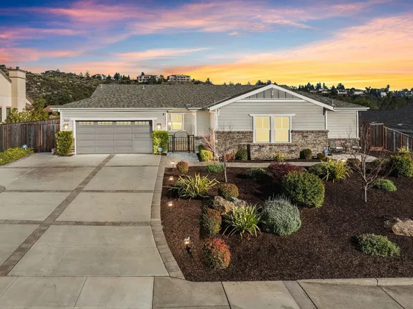 3730 Crown Hill Drive, Santa Rosa, CA 95404