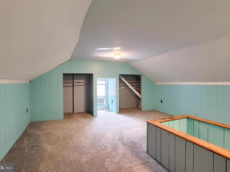 223 S Pitt St — Photo 4