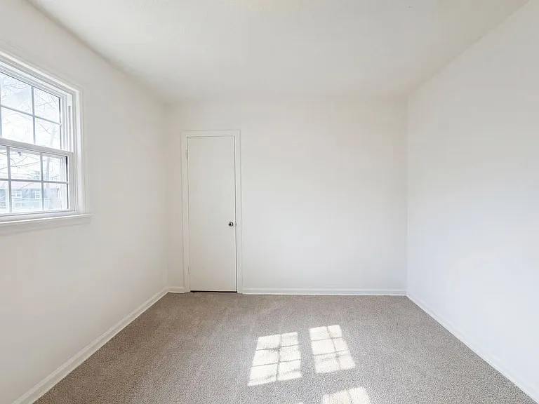 410 B St — Photo 11
