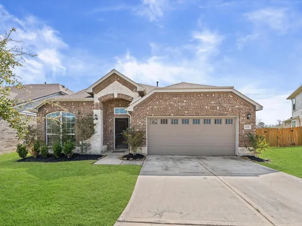 202 Polar Bear Trl, Crosby, TX 77532