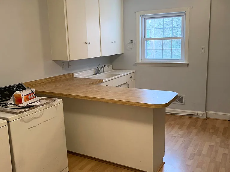 120 Cox Ave #3 — Photo 8