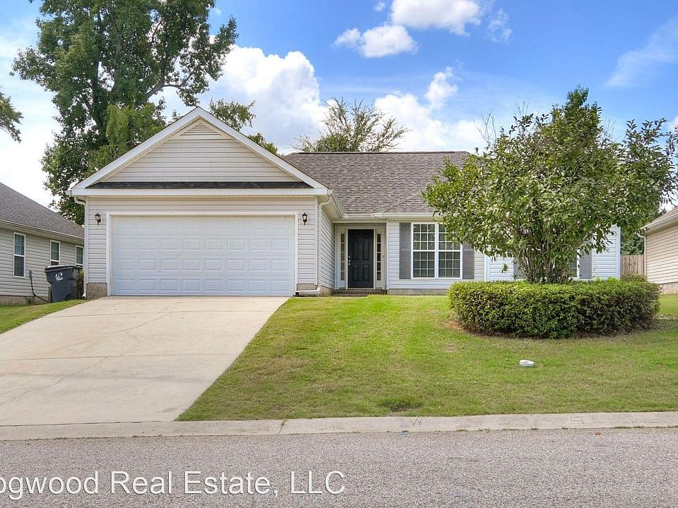 1st image of 813 Tyler Woods Dr