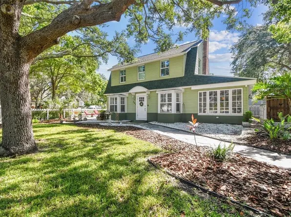 301 81st Ave NE, Saint Petersburg, FL 33702