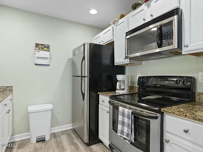 2421 Beachview Dr #H15 — Photo 10
