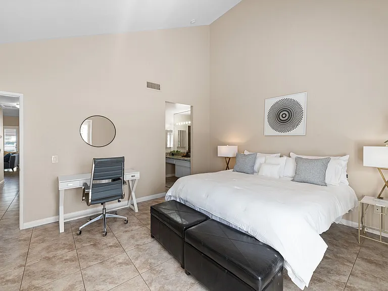 43754 Avenue Alicante — Photo 7