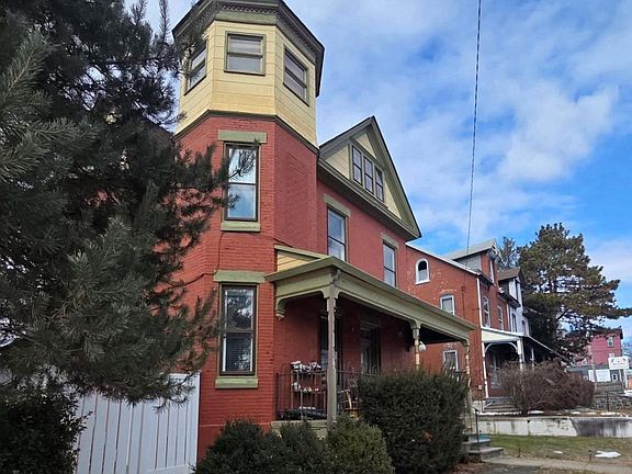 2nd image of 2600 Kutztown Rd