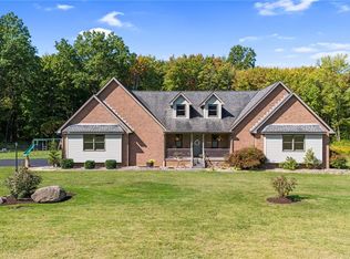 6555 Love Warner Rd, Cortland, OH 44410