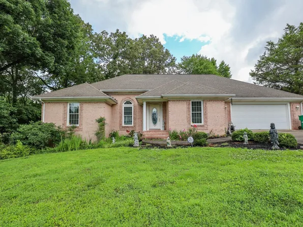 245 Valiant Dr, Paducah, KY 42001