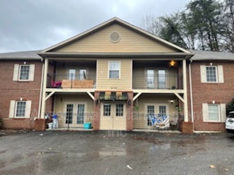 1st image of 8122 Elderberry Dr #8
