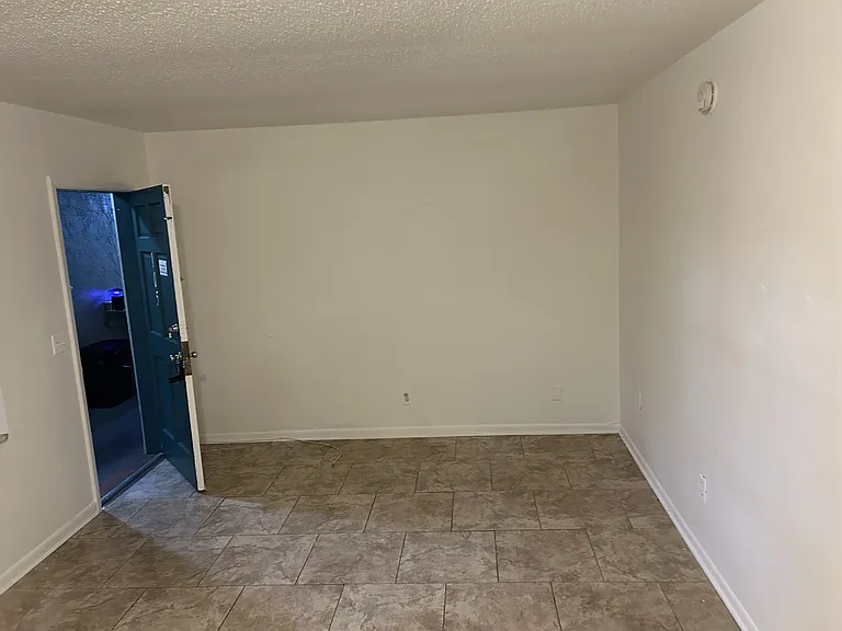 1632 Jefferson Ave #105 — Photo 5