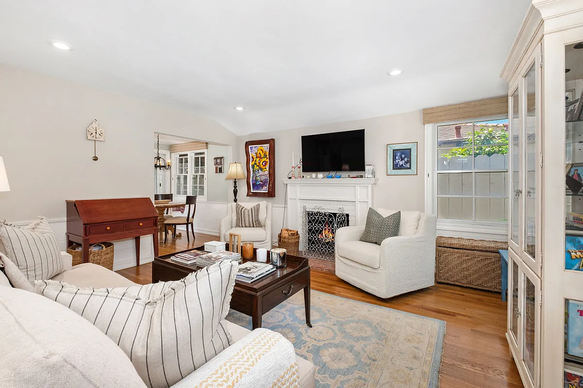 2 bed, 840 sqft, $6,500 — Photo 4