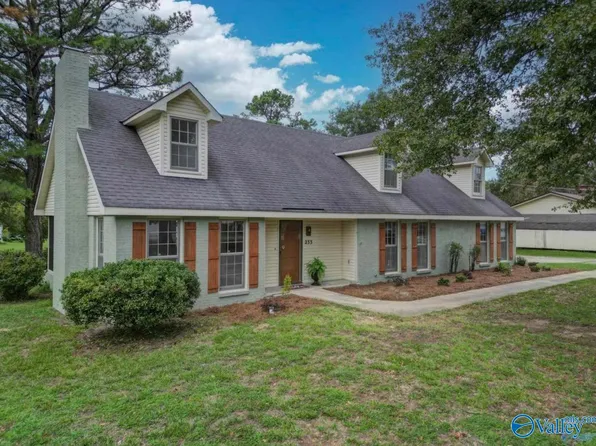 233 Shaw Rd NW, Hartselle, AL 35640
