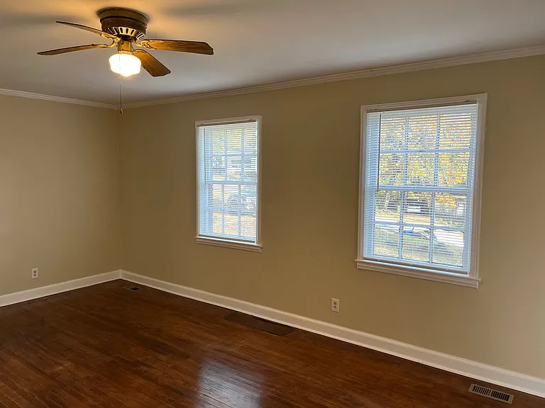 37 Munson Dr — Photo 8