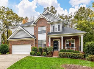 8004 Penman Springs Dr, Waxhaw, NC 28173