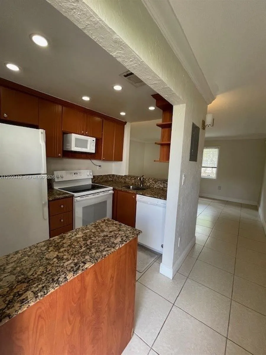 Photo 2 of 30 - 8601 SW 68th Ct #4 - Miami, FL Building Photo - 8601 SW 68th Ct #4