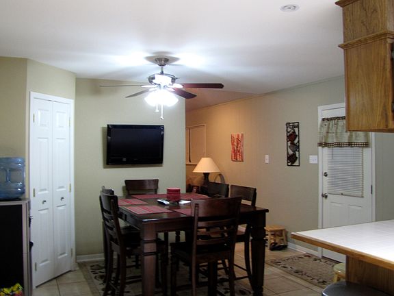 5th image of 301 Rosebud Dr