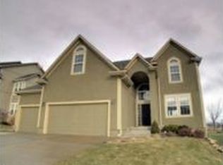 19662 W 105th St, Olathe, KS 66061