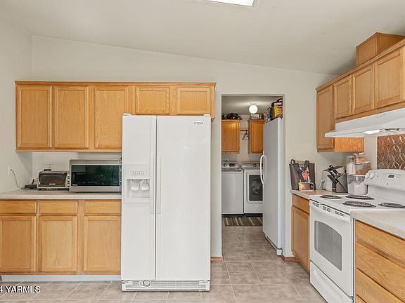 5th image of 211 Sagewood Dr