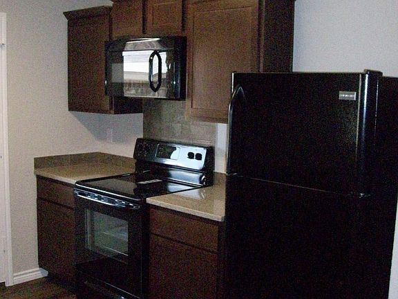 2nd image of 626A Paseo Del Plata