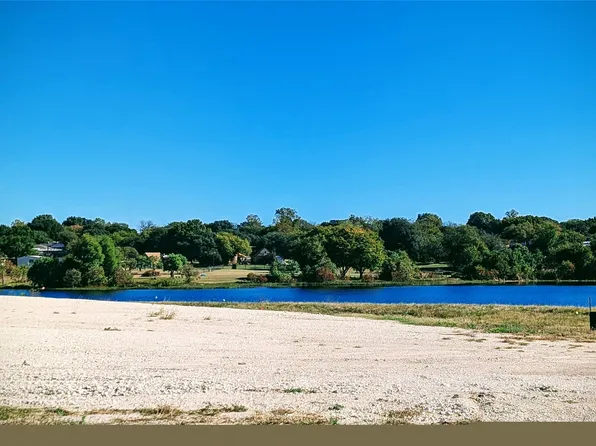 317 Lakeside Lndg, Lorena, TX 76655