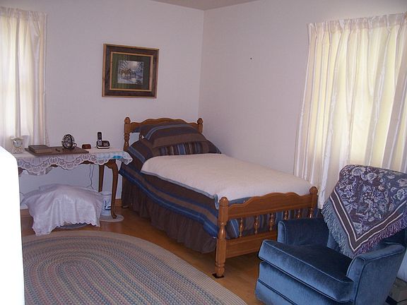 5th image of 119 Laurel Dr