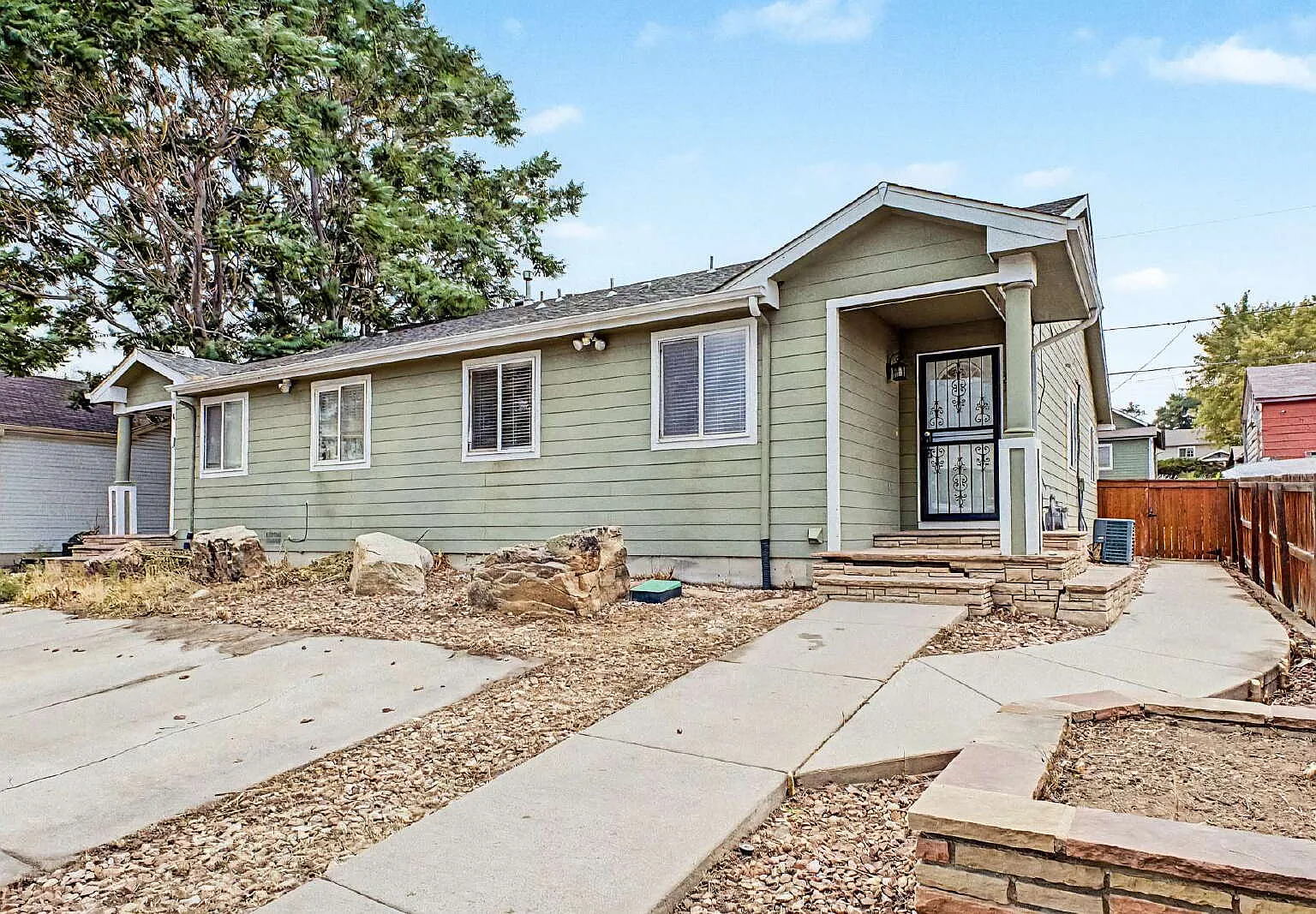 3 bed, 2.0 bath, $2,150 — Photo 1