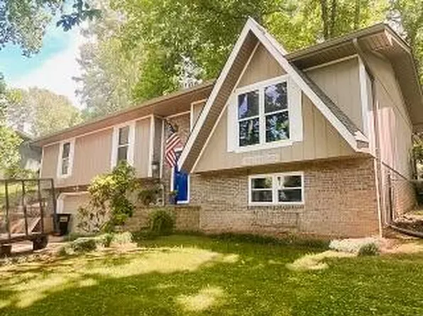 7723 Ridge Bay Dr, Hixson, TN 37343