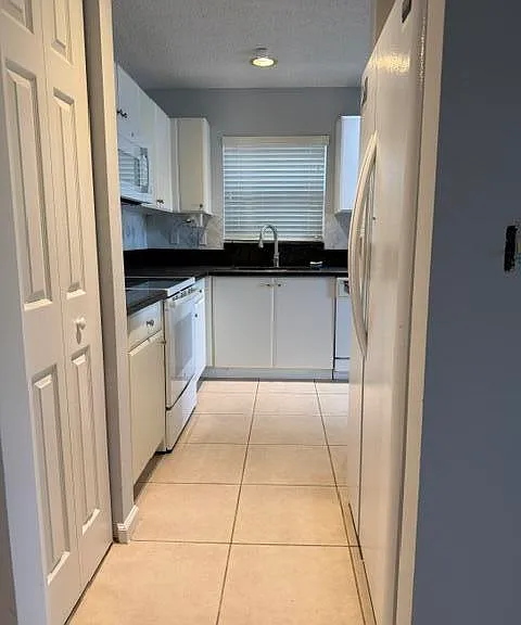 2440 NW 99th Way — Photo 7