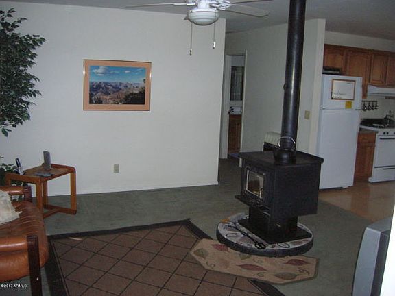 3rd image of 570 N Tewksbury Blvd