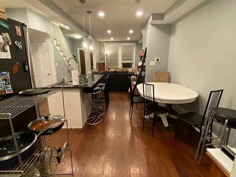 745 Newton Pl NW — Photo 4
