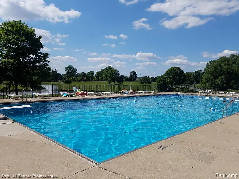 1822 Brentwood Dr #529 — Photo 17